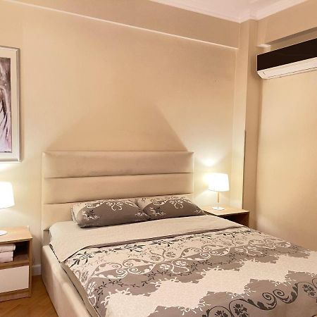 Apartment In Downtown "Rustaveli Residence" Tbilisi Buitenkant foto