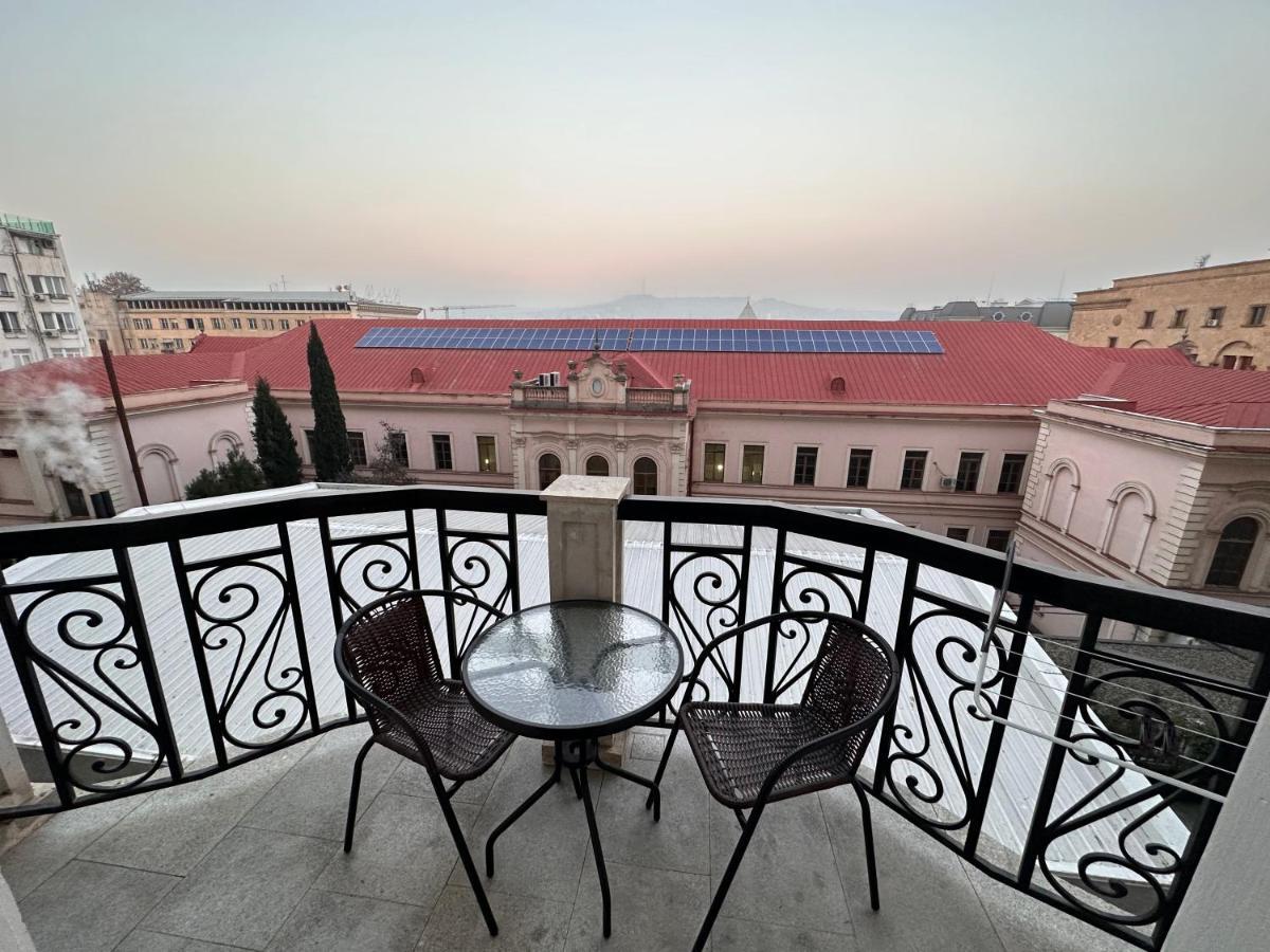 Apartment In Downtown "Rustaveli Residence" Tbilisi Buitenkant foto