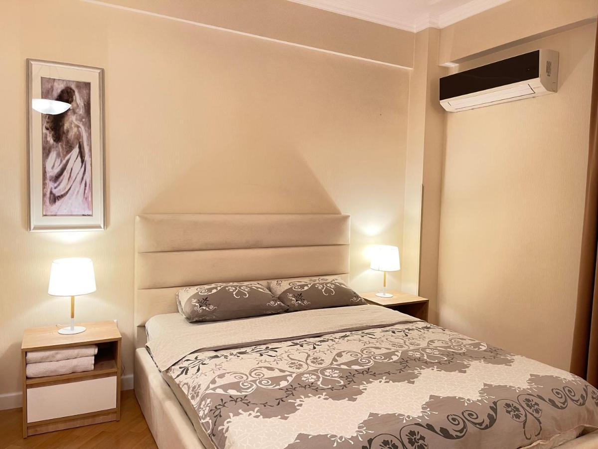 Apartment In Downtown "Rustaveli Residence" Tbilisi Buitenkant foto
