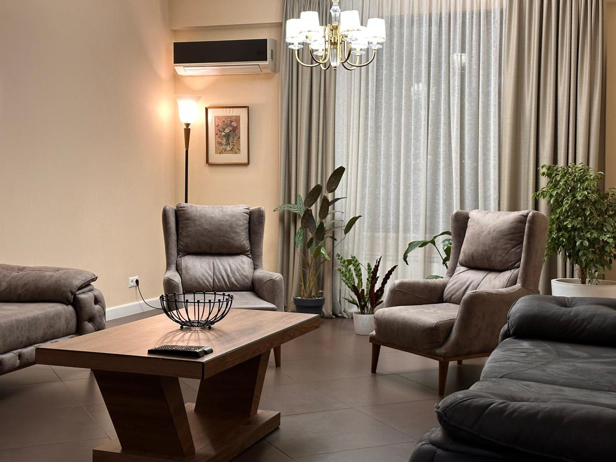 Apartment In Downtown "Rustaveli Residence" Tbilisi Buitenkant foto